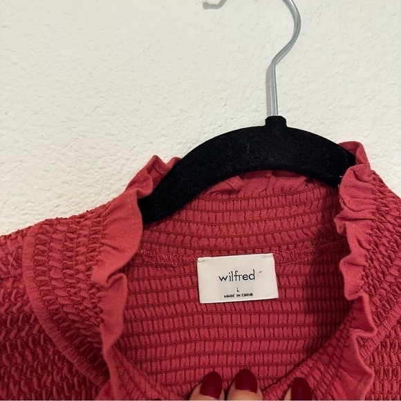 Aritzia Wilfred Nessie Mock Neck Blouse Smocked Details Mauve Rose Size L Women - Picture 9 of 10